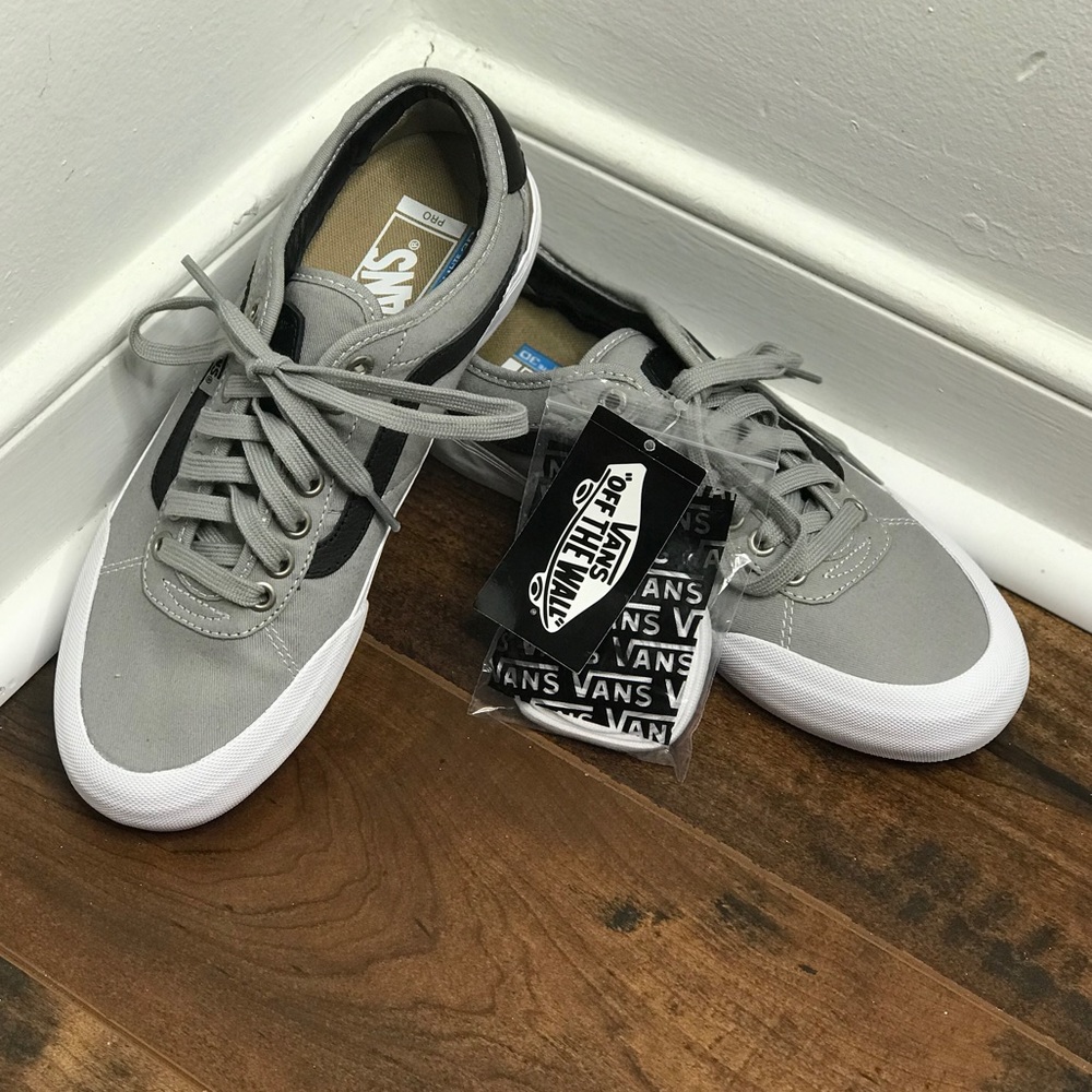 NWT Vans 'Chima Pro 2 DRIZZ' White/Black/Grey Shoe
